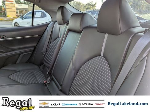 Used 2021 Toyota Camry SE image 15