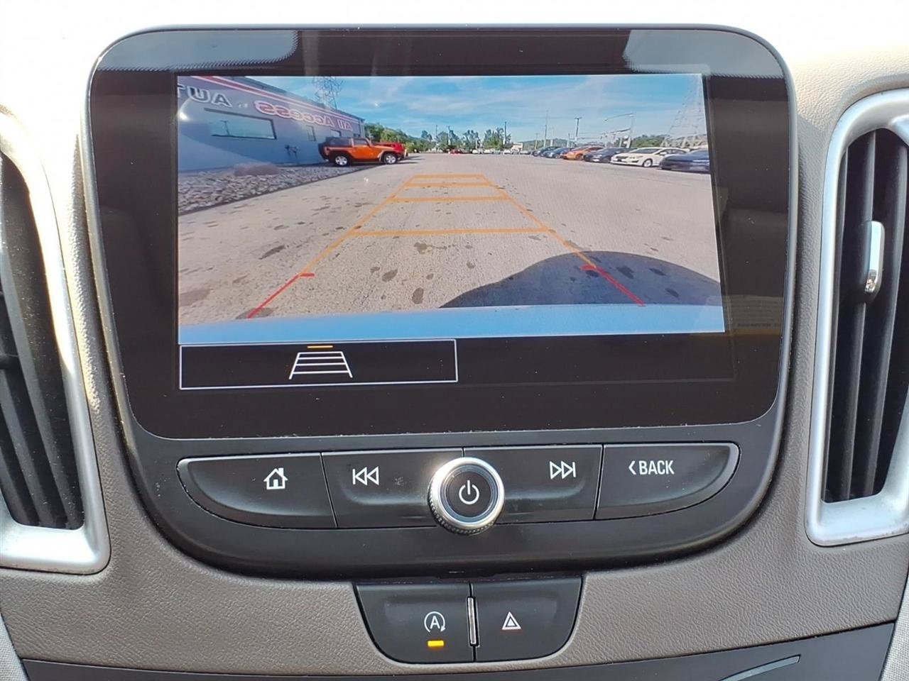 Used 2024 Chevrolet Malibu LT FWD image 12