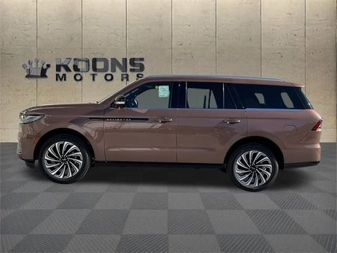 New 2025 Lincoln Navigator Black Label image 2