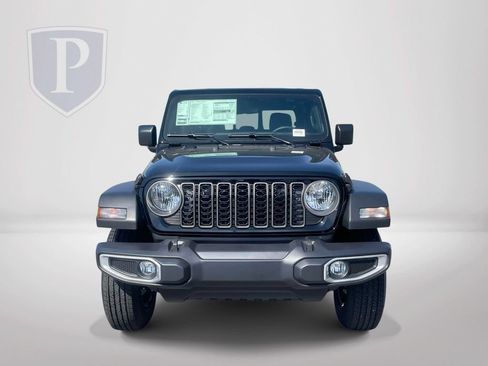 New 2026 Jeep Gladiator Sport AWD/4WD image 3