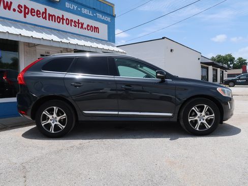 Used 2015 Volvo XC60 T6 Platinum FWD image 4