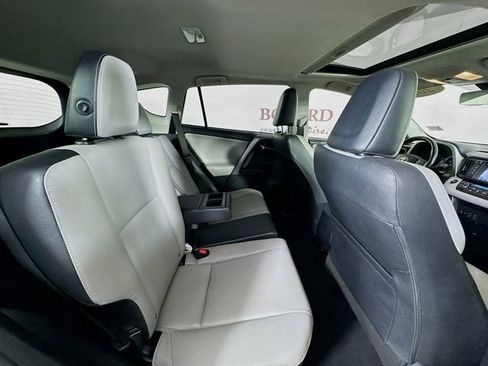Used 2018 Toyota RAV4 Limited image 30