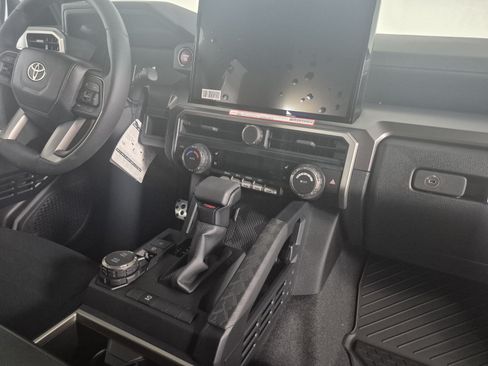 New 2026 Toyota 4Runner 4WD image 37