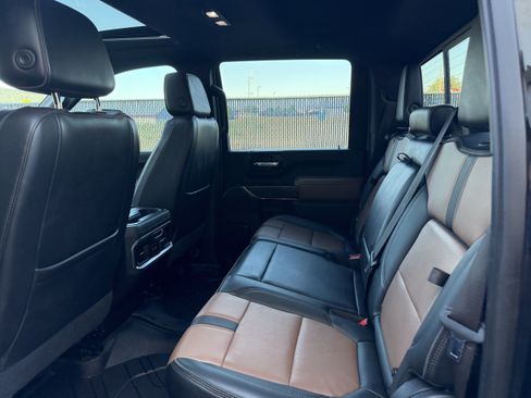 Used 2023 Chevrolet Silverado 3500 High Country AWD/4WD image 23