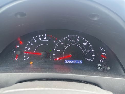 Used 2011 Toyota Camry LE image 15