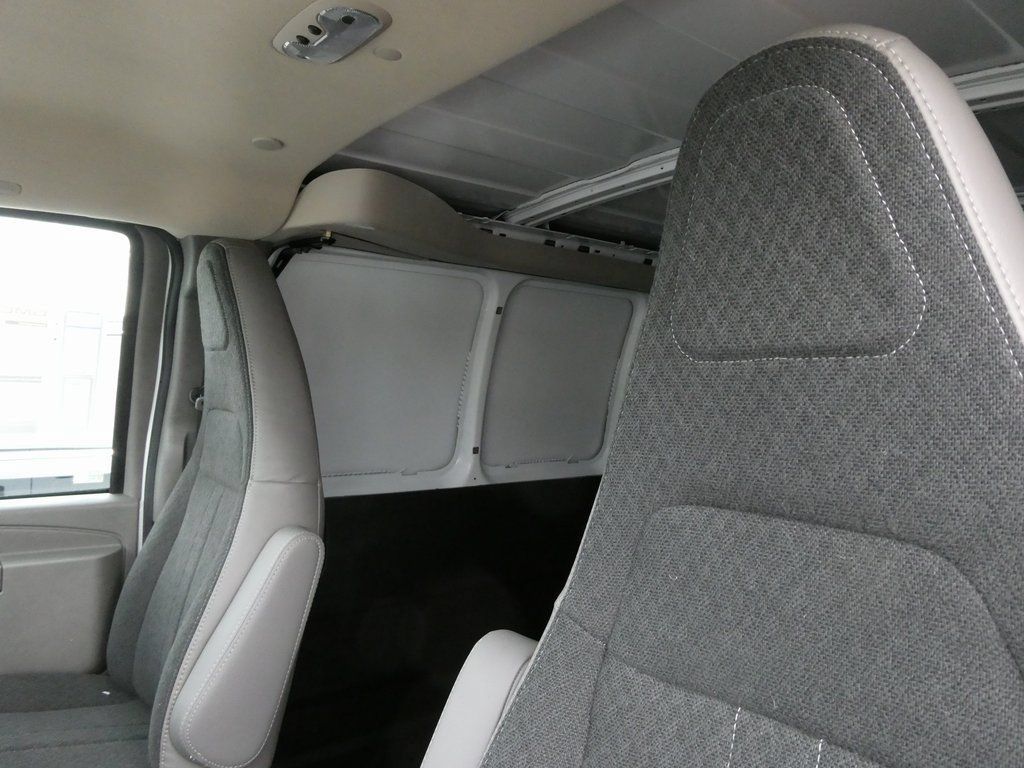 Used 2025 GMC Savana 3500 w/ Power Convenience Package RWD image 28