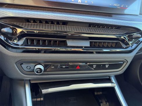 Certified 2025 BMW 430i xDrive Coupe w/ Convenience Package image 13