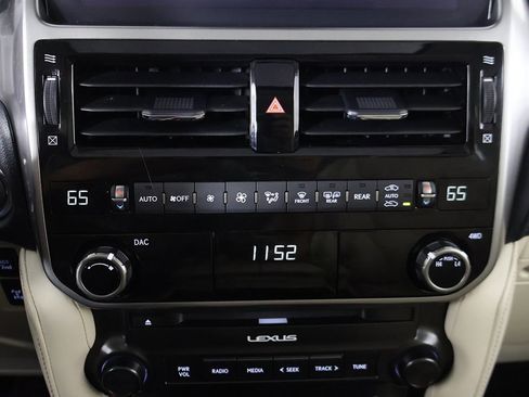 Used 2023 Lexus GX 460 Premium image 54