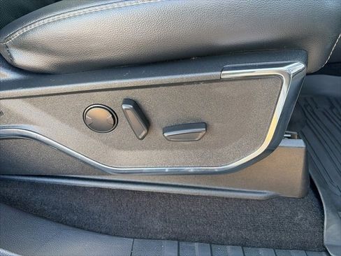 Used 2022 Ford F150 Lariat w/ Max Trailer Tow Package image 57