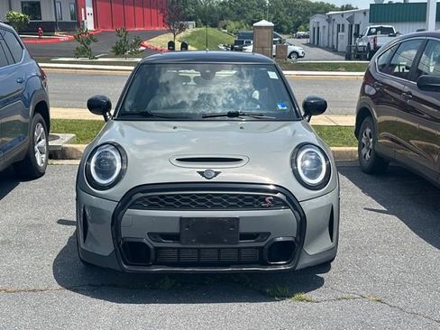 Used 2023 MINI Cooper S w/ Driver Assistance Package FWD image 2