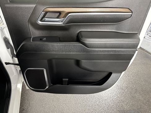 Used 2024 Chevrolet Silverado 1500 LT w/ Protection Package AWD/4WD image 27