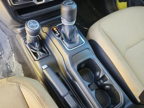 Used 2022 Jeep Wrangler Unlimited Sport AWD/4WD image 22
