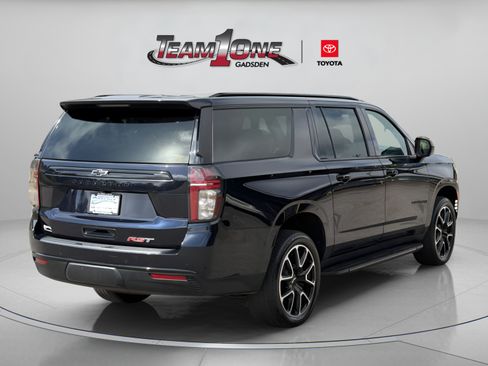 Used 2023 Chevrolet Suburban RST RWD image 9