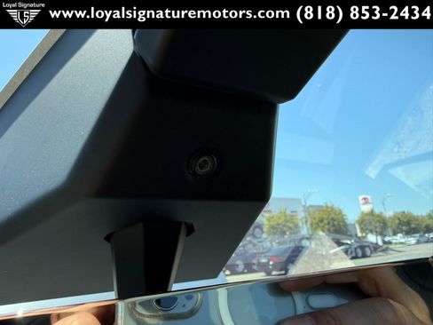 Used 2024 Tesla Cybertruck AWD Crew Cab image 27