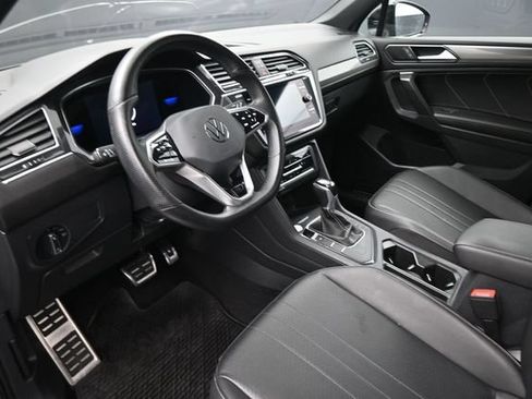 Used 2022 Volkswagen Tiguan SE R-Line FWD image 18