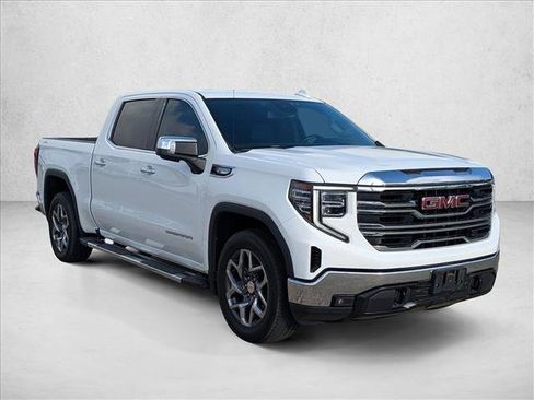 Used 2022 GMC Sierra 1500 SLT AWD/4WD image 3
