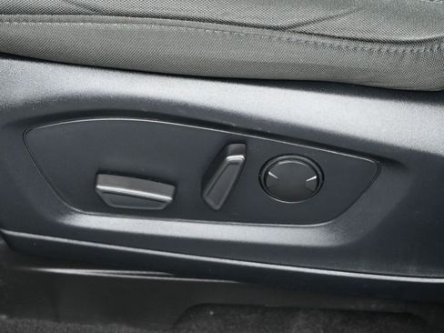 Used 2021 Ford Explorer XLT image 10