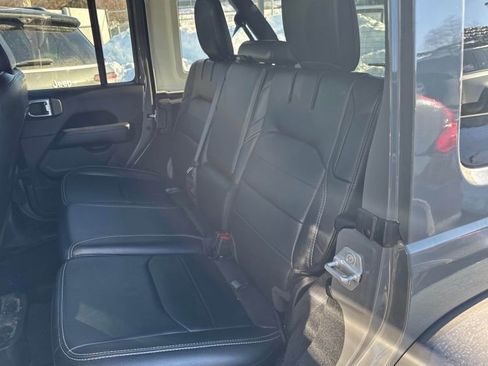 Used 2022 Jeep Wrangler Unlimited Sahara w/ Cold Weather Group image 9