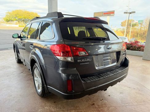 Used 2013 Subaru Outback 2.5i Premium image 4