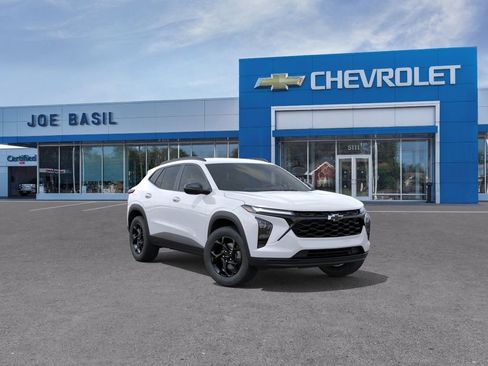New 2026 Chevrolet Trax LT w/ Driver Confidence Package FWD image 1