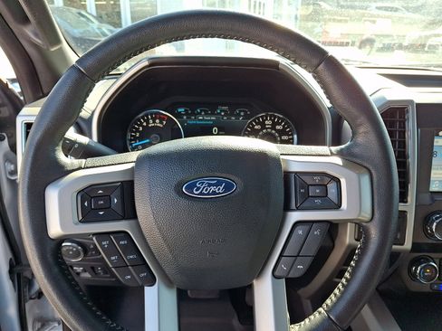 Used 2019 Ford F150 Lariat image 22