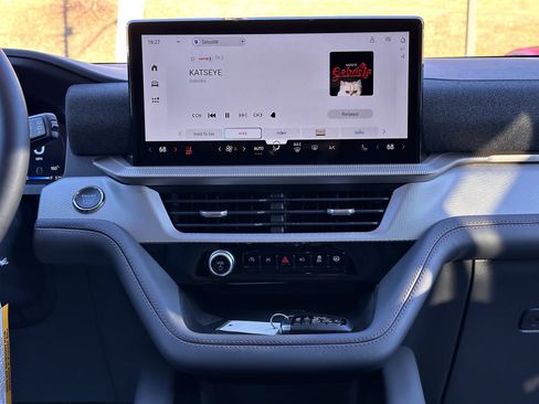 New 2026 Ford Explorer Active w/ Active Comfort Package image 13