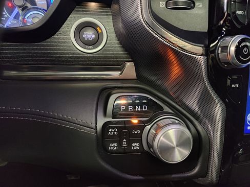 Used 2019 RAM 1500 Limited image 33