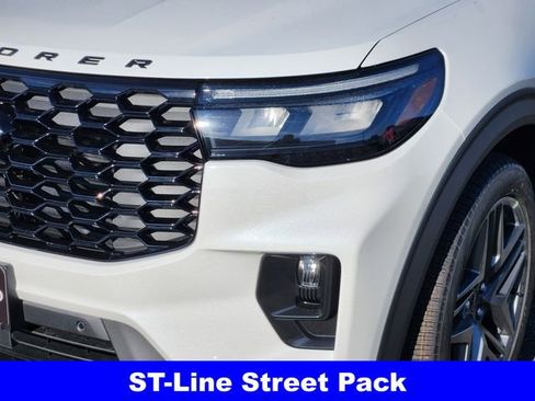 New 2026 Ford Explorer ST-Line w/ ST-Line Street Pack image 8