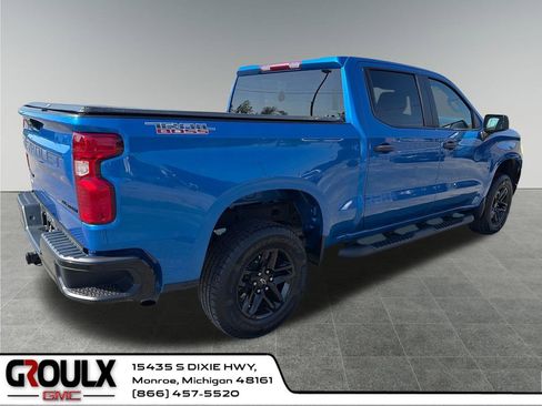 Used 2022 Chevrolet Silverado 1500 Custom Trail Boss w/ LPO, Dark Essentials Package AWD/4WD image 6