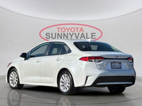 Used 2022 Toyota Corolla LE image 7