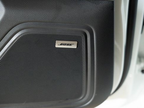 Certified 2026 Porsche Macan AWD/4WD image 18