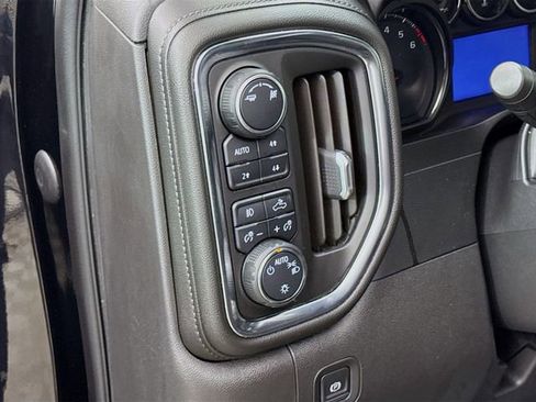 Used 2019 Chevrolet Silverado 1500 RST image 12