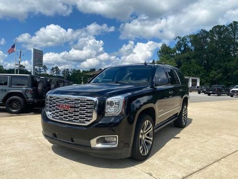Used 2019 GMC Yukon Denali w/ Denali Ultimate Package AWD/4WD image 2