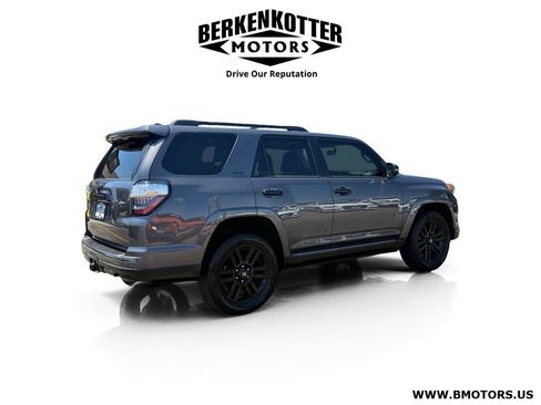 Used 2019 Toyota 4Runner Limited AWD/4WD image 3