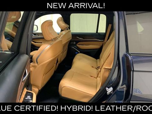Used 2022 Jeep Grand Cherokee Summit AWD/4WD image 28