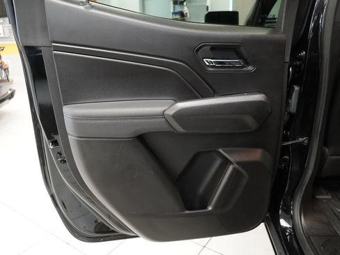 Used 2024 Chevrolet Colorado LT w/ LT Convenience Package II AWD/4WD image 26