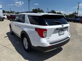 Used 2021 Ford Explorer XLT w/ Equipment Group 202A image 4