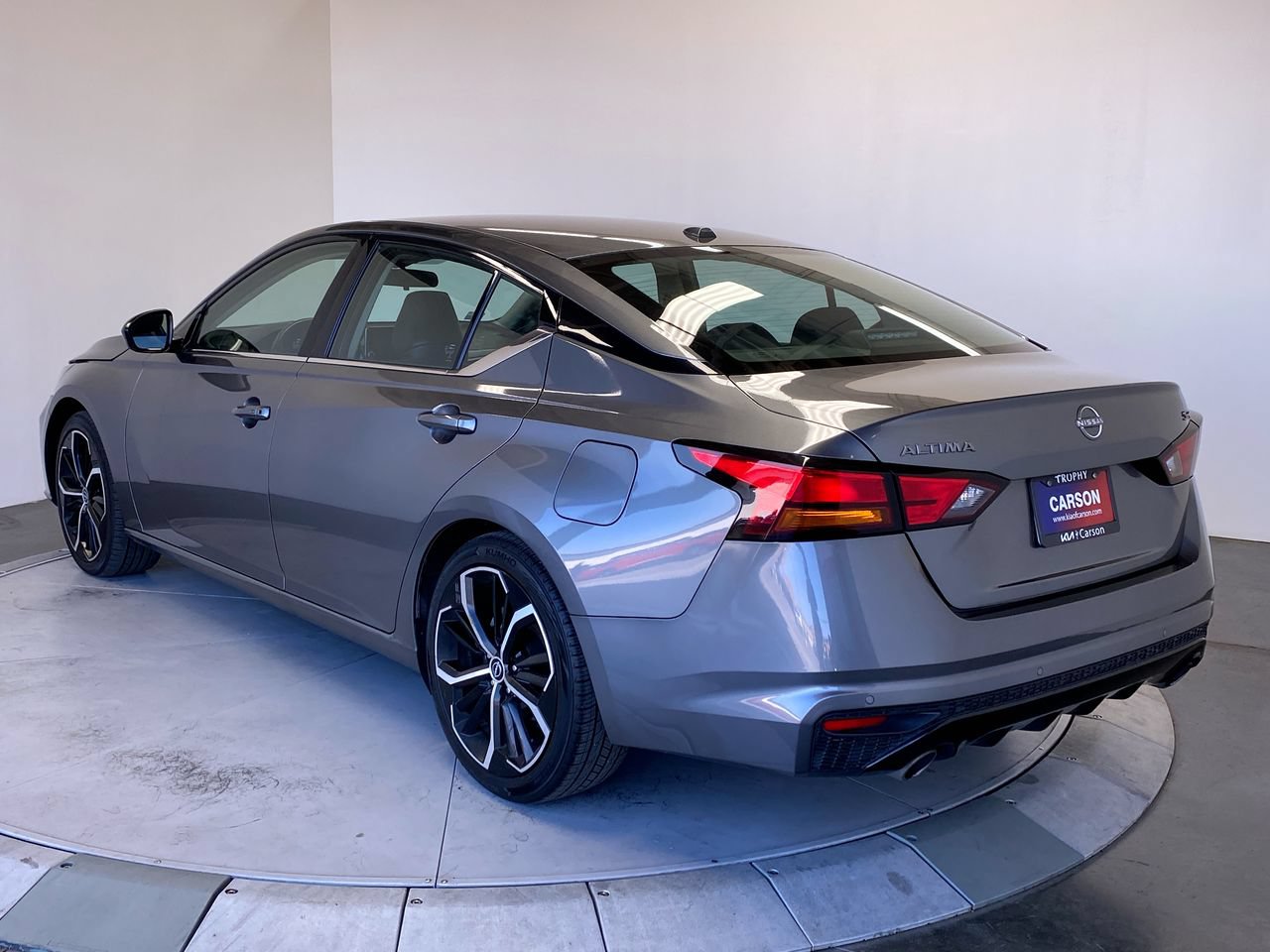 Used 2023 Nissan Altima 2.5 SR FWD image 3