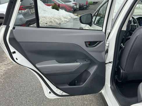 Certified 2025 Subaru Crosstrek 2.0i Premium image 19