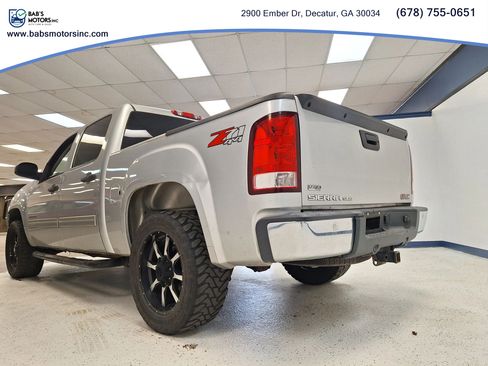 Used 2011 GMC Sierra 1500 SLE w/ Power Tech Package AWD/4WD image 5