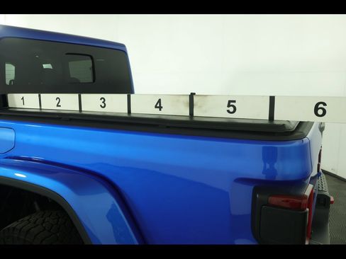 Used 2024 Jeep Gladiator Rubicon image 14