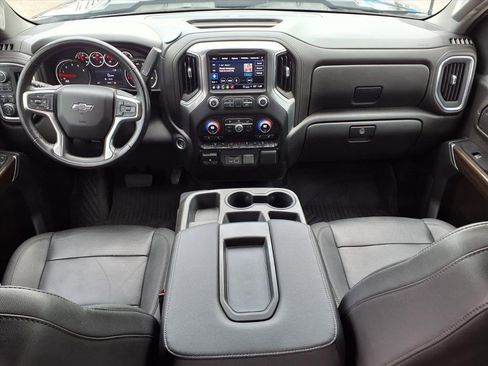 Used 2022 Chevrolet Silverado 2500 LT w/ Midnight Edition image 10