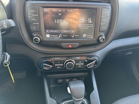 Used 2024 Kia Soul LX w/ Option Group 015 image 25