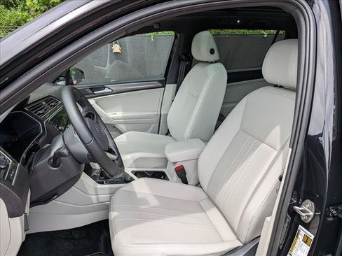 Certified 2024 Volkswagen Tiguan SE R-Line AWD/4WD image 26