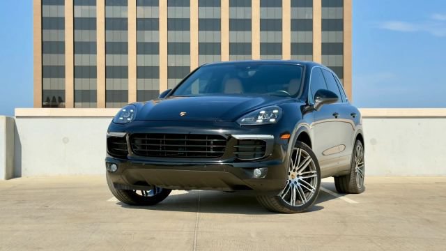 Used 2016 Porsche Cayenne S AWD/4WD image 1