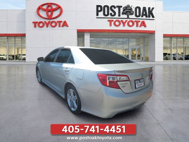 Used 2012 Toyota Camry SE FWD image 3