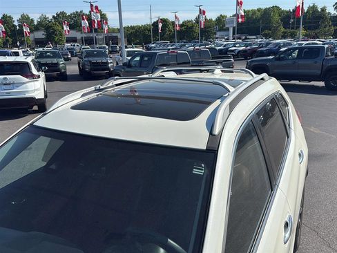 Used 2019 Nissan Rogue SL w/ Premium Package FWD image 11