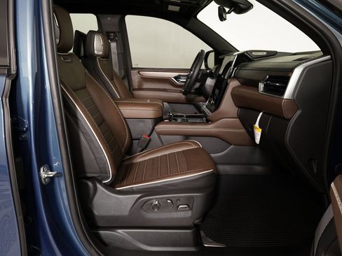 Used 2025 GMC Yukon Denali Ultimate image 13