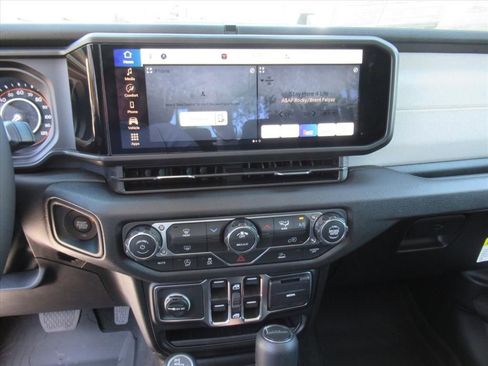 New 2026 Jeep Gladiator Sport AWD/4WD image 26