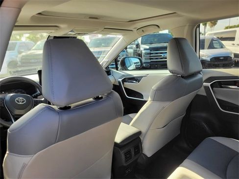 Used 2024 Toyota RAV4 Limited image 10